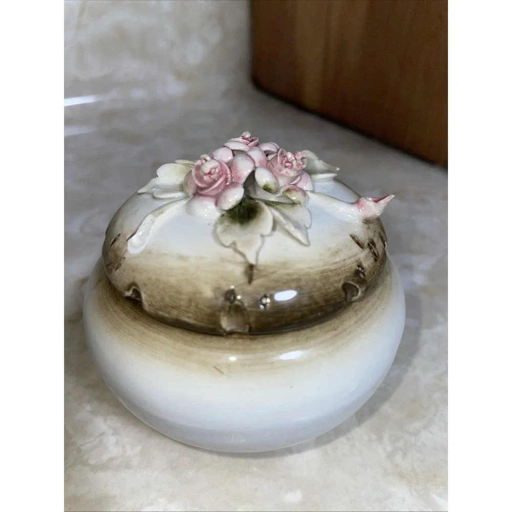 Vintage‎ Capodimonte porcelain round trinket box intricate multi rose design